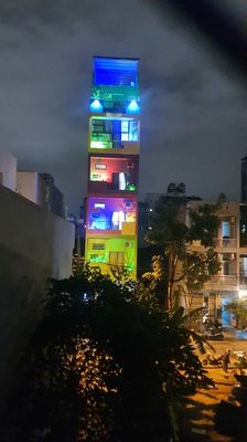 Bán nhà có 7 tầng có hơn 36 phòng căn hộ. Mua bán nhà ở tại Quận Hải Châu Đà Nẵng được đăng bởi Phùng Hải