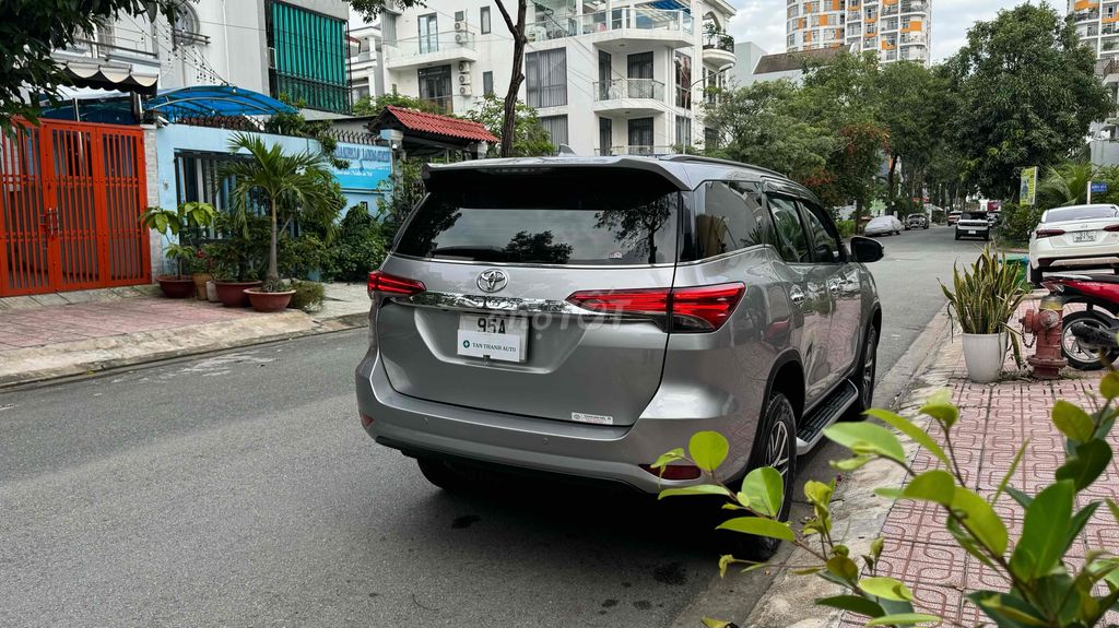 Toyota Fortuner 2.8V 4x4 AT 2019, odo 84k dầu nhap. Mua bán Ô tô tại Huyện Bình Chánh Tp Hồ Chí Minh được đăng bởi TAN THANH AUTO hình 3