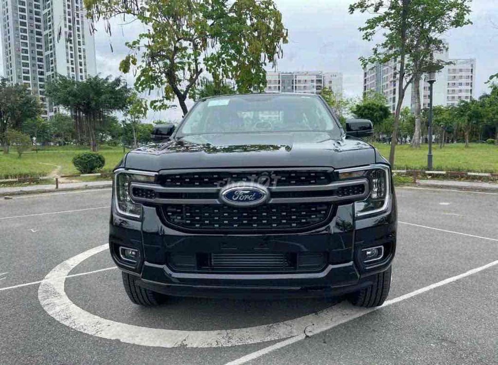 Ford Ranger XLS 4x2 AT 2026, пробег 11 000 км