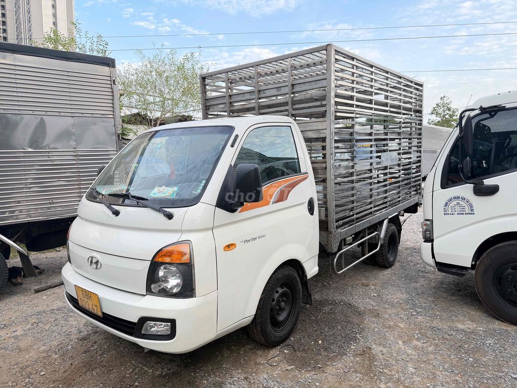 Hyundai H150 2022 thùng gia cầm 3m1 tải 1tấn2 zin. Mua bán Xe tải, xe ben tại Thành phố Thuận An Bình Dương được đăng bởi Diễm Phúc Ô Tô hình 1