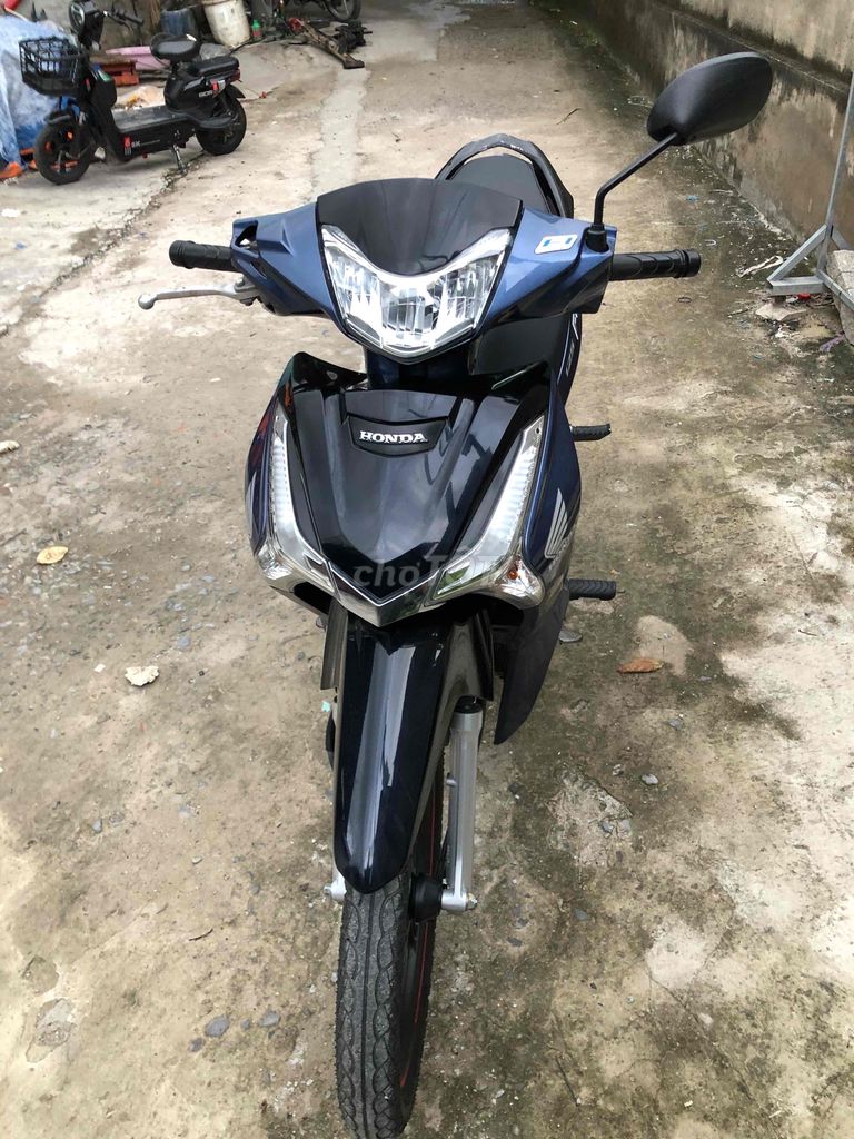 cần bán xe futre 125 2022.   13000 km. Mua bán Xe máy tại Huyện Châu Thành An Giang được đăng bởi Phan Huu Thanh hình 2
