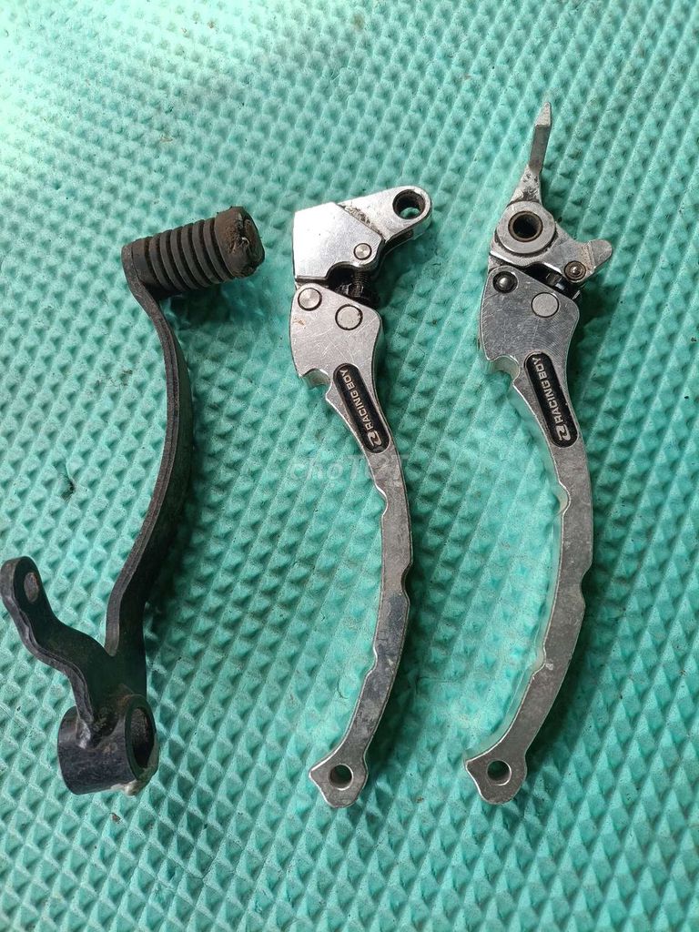 cặp tay thắng Exciter Kim loại Bạc Đen. Mua bán Phụ tùng xe tại Huyện Củ Chi Tp Hồ Chí Minh được đăng bởi Tiến Dũng  hình 2