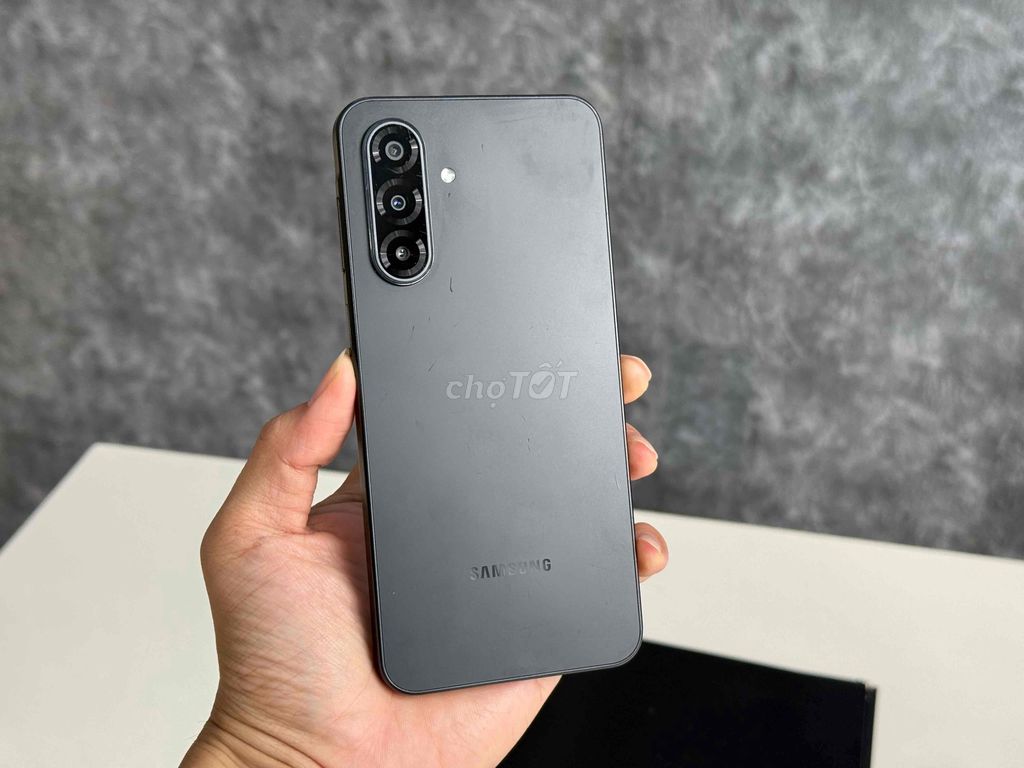 Samsung A17 5G 8GB/128GB Đen. Mua bán Điện thoại tại Quận Ninh Kiều Cần Thơ được đăng bởi Tiến  hình 1