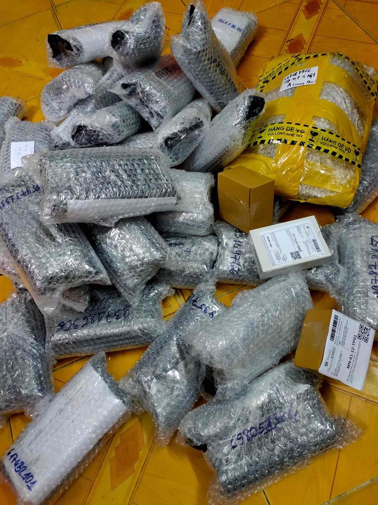 Tuyển nhân viên nữ partime phụ kho shop laptop. Việc làm Công việc khác tại Quận Gò Vấp Tp Hồ Chí Minh được đăng bởi Dương Dương hình 4