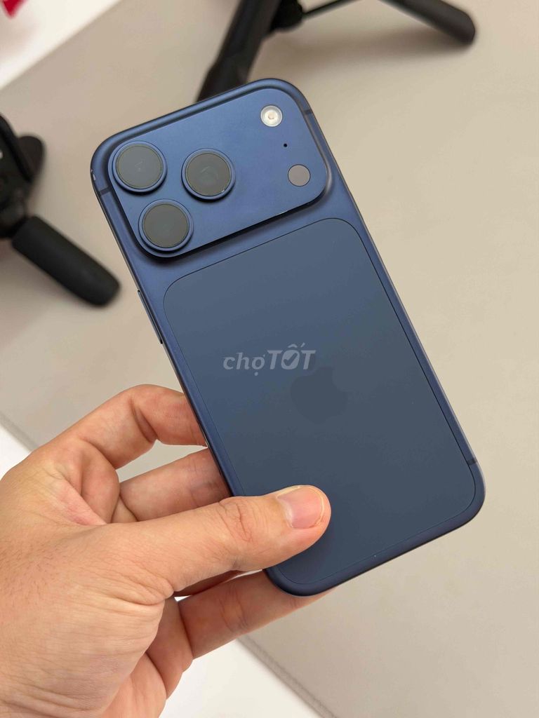 17 Pro 256G 💙 Lock độ Esim Pin 100. Mua bán Điện thoại tại Quận Ninh Kiều Cần Thơ được đăng bởi 01 STORE Chuyên iPhone Lock Cần Thơ  hình 1