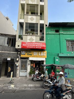 Nhà cho thuê (trệt - phía sau), đường Võ Văn Kiệt, diện tích 160m2.