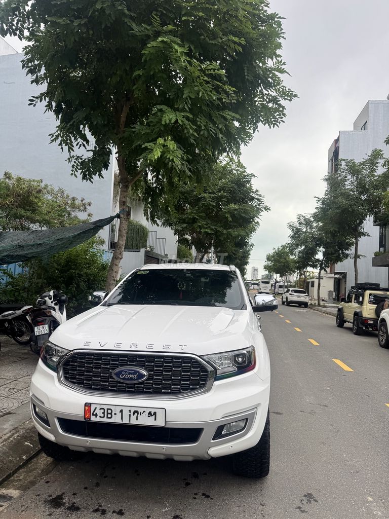 Ford Everest 2020 Titanium 4x2 90000 km. Mua bán Ô tô tại Quận Sơn Trà Đà Nẵng được đăng bởi Tuấn hình 6