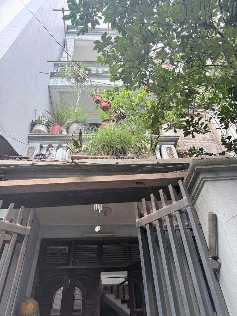 Bán nhà 68m² Ngọc Thụy, Long Biên - Nhà dân xây chắc chắn