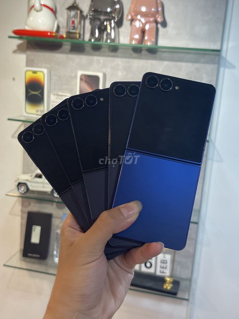 Samsung Galaxy Z Flip 7 256GB Xanh 99%. Mua bán Điện thoại tại Quận 3 Tp Hồ Chí Minh được đăng bởi Tuấn 2hand Store hình 1
