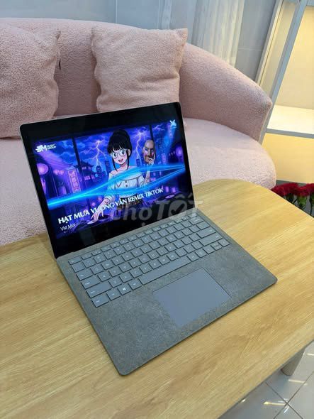 Microsoft Surface Laptop 2 i5-8350U 8GB/256GB. Mua bán Laptop tại Quận 1 Tp Hồ Chí Minh được đăng bởi Hội Đồ Điện Tử hình 1
