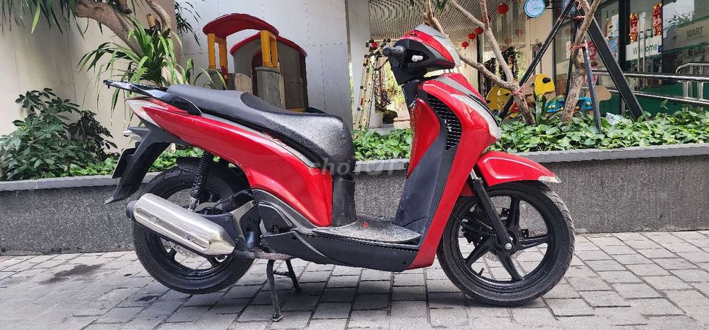 Sh 150cc màu đỏ sport chính chủ biển Hà Nội