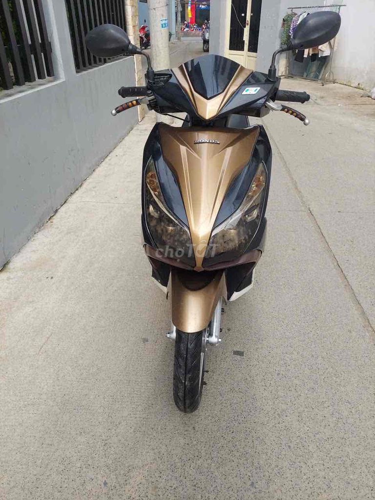 Honda Air Blade 2013 золотистый