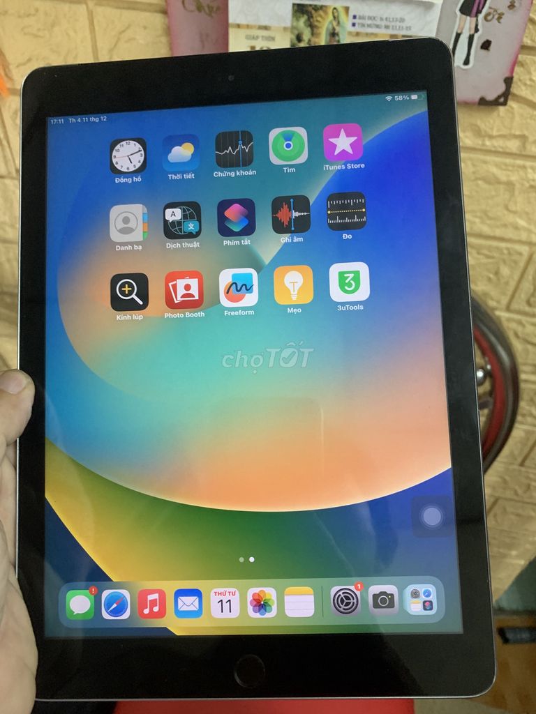 BÁN IPAD GEN 6 4G LTE WIFI MÀU GRAY