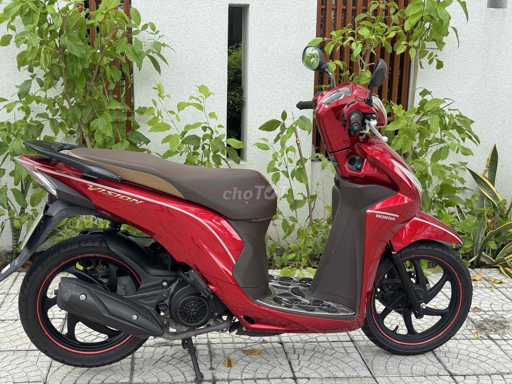 Honda Vision 2019 Красный продажа или обмен
