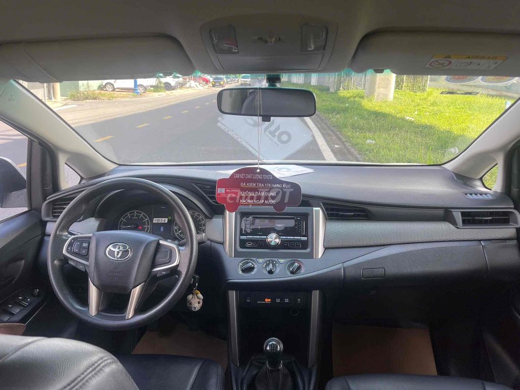 Toyota Innova 2.0E số sàn 2020 gia đình 1 chủ zin. Mua bán Ô tô tại Huyện Củ Chi Tp Hồ Chí Minh được đăng bởi Đại lý chính hãng xe qua sử dụng Toyota Sài Gòn hình 10