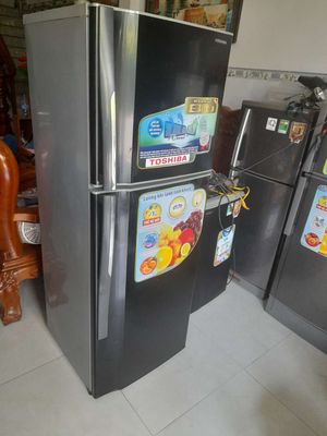 Thanh lí tủ lạnh TOSHIBA 190L CÒN ĐẸP ĐANG SỬ DỤNG