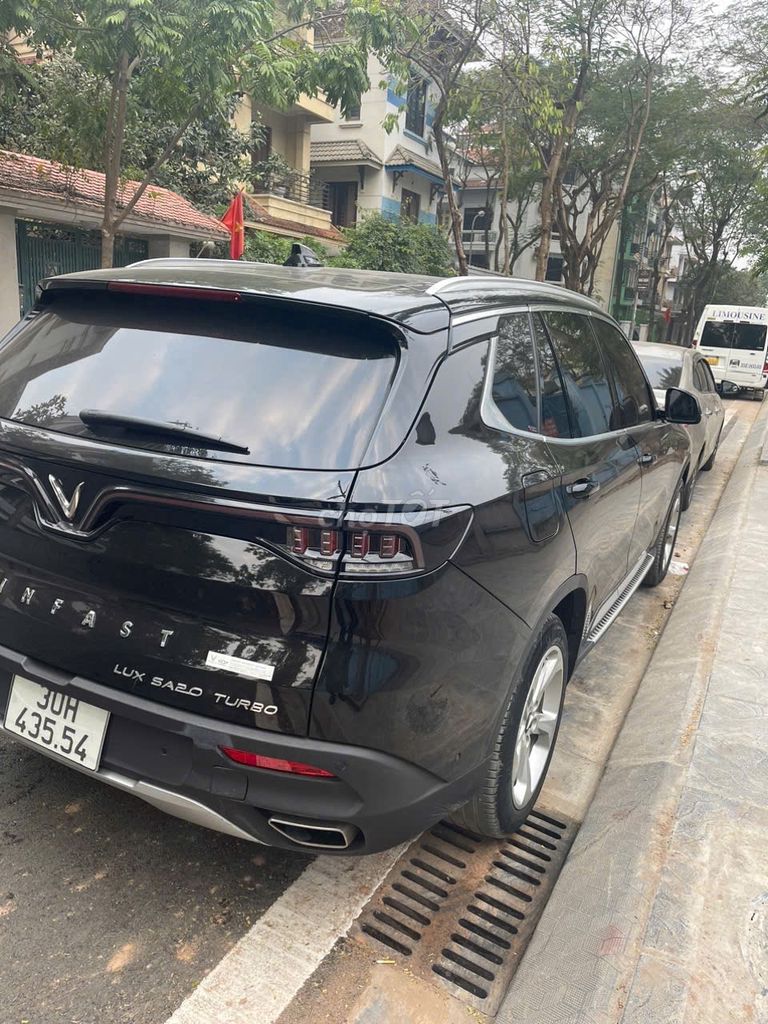 VinFast Lux SA2.0 2021 Plus 2.0 AT - 45000 km. Mua bán Ô tô tại Quận Hoàng Mai Hà Nội được đăng bởi Vũ Quang Hùng hình 2