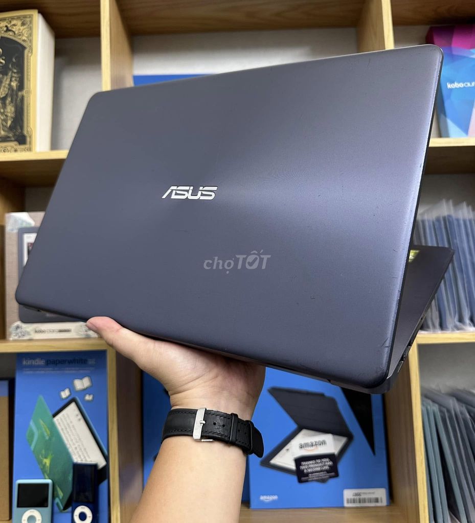 ASUS X510U i5 7th/8/256/HD/VGA