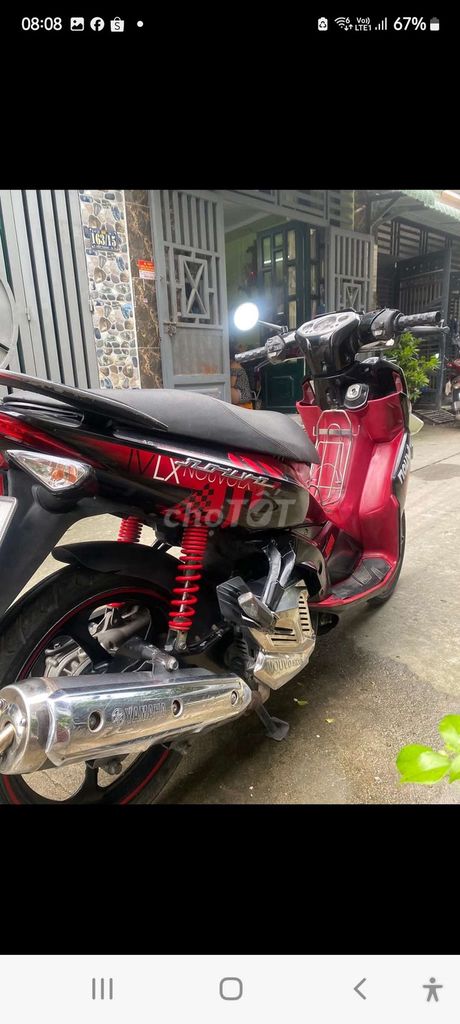 Xe máy Yamaha Nouvo 4 màu đen đỏ, đời 2012. Mua bán Xe máy tại Quận 8 Tp Hồ Chí Minh được đăng bởi  Ngô Văn  Phúc  hình 3