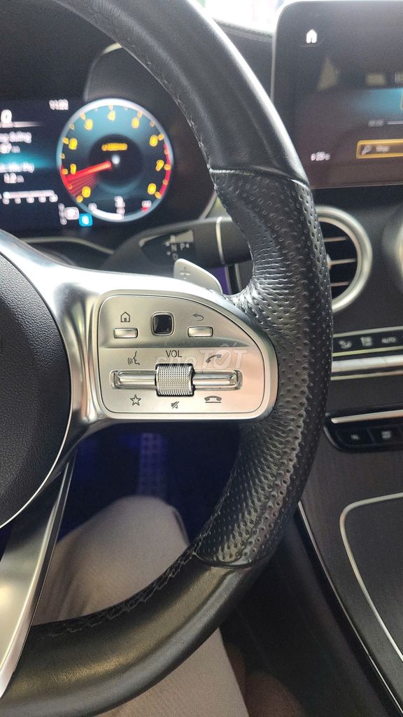 Gia đình bán GLC300 sx 2022 Tên công ty. Mua bán Ô tô tại Quận 4 Tp Hồ Chí Minh được đăng bởi tuấn hình 9