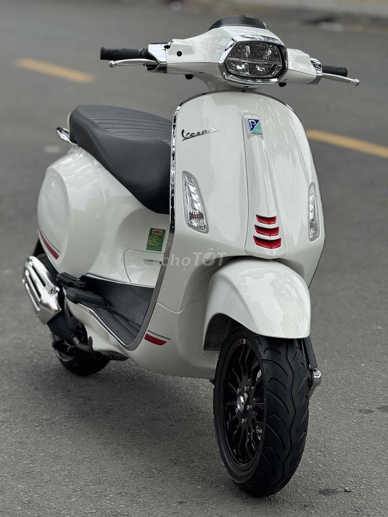 Vespa Sprint 125 2022 Trắng Đen Bản S chính chủ ky. Mua bán Xe máy tại Thành phố Biên Hòa Đồng Nai được đăng bởi Xe Máy Sơn Trung Duy hình 3