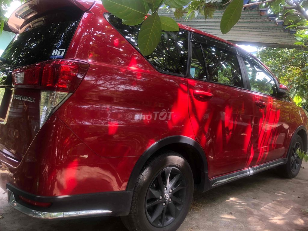 Toyota Innova 2019 Venturer - 51000 km