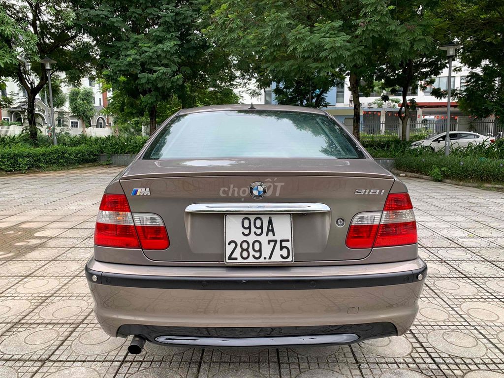 Em cần bán BMW 318 2.0 bản sport máy số đại chất. Mua bán Ô tô tại Quận Hà Đông Hà Nội được đăng bởi Vạn Phúc hình 12