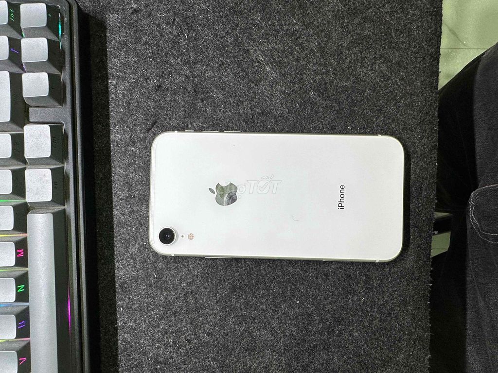 Apple iPhone XR 64GB Trắng Đã qua sử dụng. Mua bán Điện thoại tại Quận 7 Tp Hồ Chí Minh được đăng bởi Nguyễn Thanh Tân hình 1