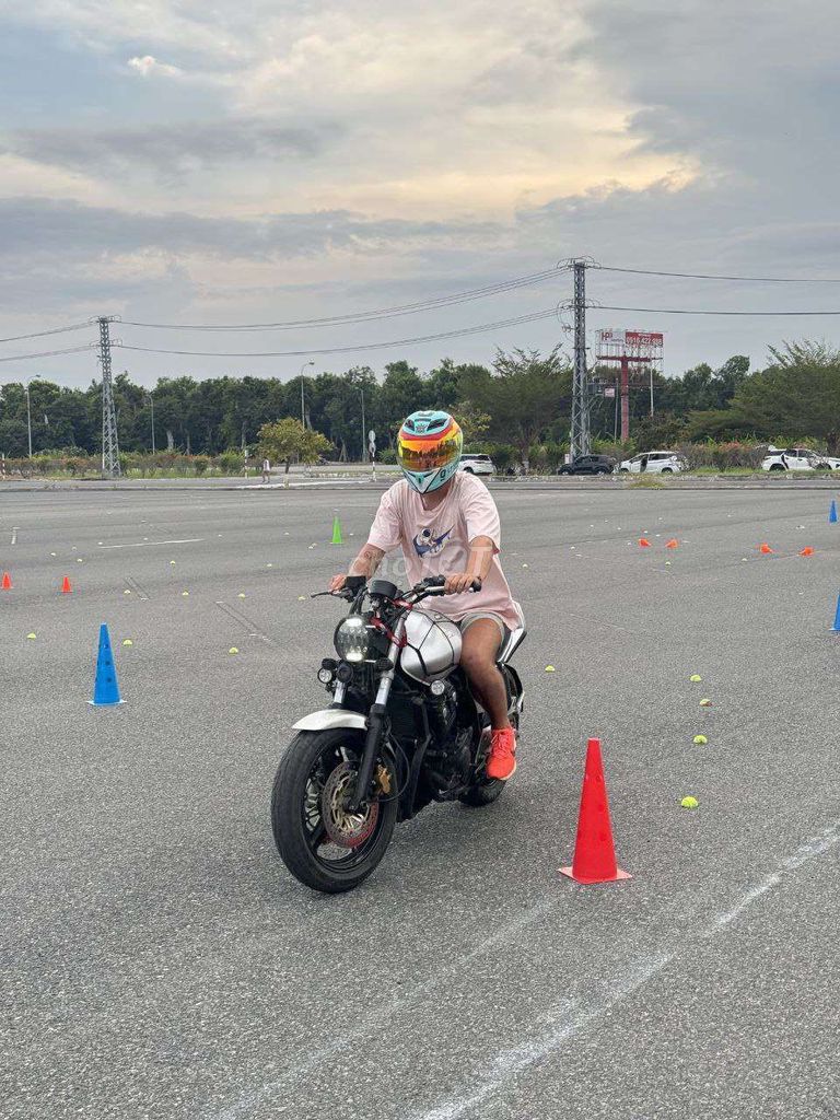 Honda CB400 REVO 2008. Mua bán Xe máy tại Thành phố Nha Trang Khánh Hòa được đăng bởi Konstantin L hình 2