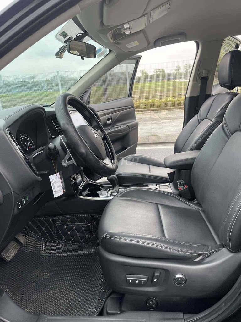 Mitsubishi Outlander 2021 2.0 CVT - 65000 km. Mua bán Ô tô tại Quận Hoàng Mai Hà Nội được đăng bởi Vu Hung autu hình 11
