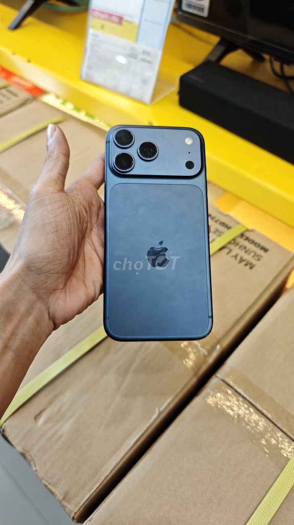 Apple Iphone 17 Pro Max 256GB Xanh Đã qua sử dụng. Mua bán Điện thoại tại Huyện Bình Sơn Quảng Ngãi được đăng bởi Võ Quốc Dũng hình 1