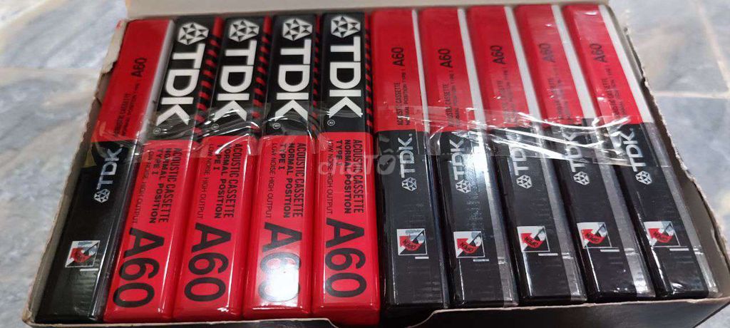 Băng Cassette còn nguyên hộp