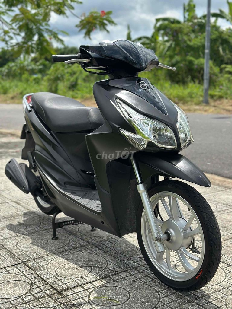 Черный скутер SYM Passing 50cc