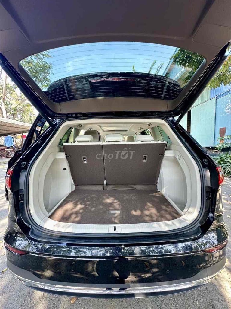 Volkswagen Viloran Đen 7 chỗ. Mua bán Ô tô tại Quận 5 Tp Hồ Chí Minh được đăng bởi Hưng Trang Volkswagen hình 11