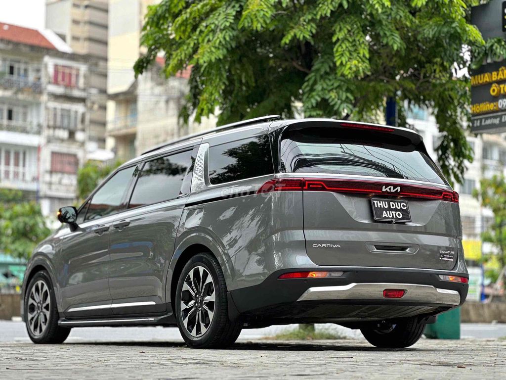 Kia Carnival Signature 2024 дизель автомат серый