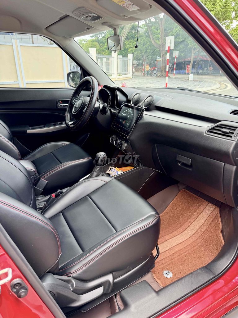 Suzuki Swift 2022 - 39000 km. Mua bán Ô tô tại Quận Long Biên Hà Nội được đăng bởi Đào Việt Phương hình 5