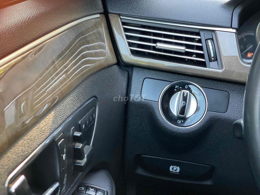 Mercedes E300 sx 2009 màu đen đẹp hiếm có. Mua bán Ô tô tại Quận Cầu Giấy Hà Nội được đăng bởi Cao Quý hình 16