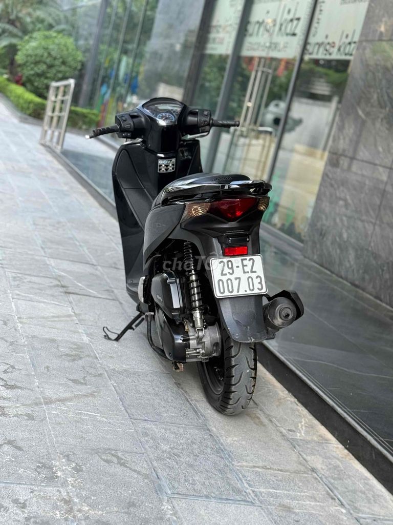 Sh 125i smartkey Đen Sport máy nguyên xe Chất 29E2. Mua bán Xe máy tại Quận Ba Đình Hà Nội được đăng bởi Xe Máy Nam Thi hình 7