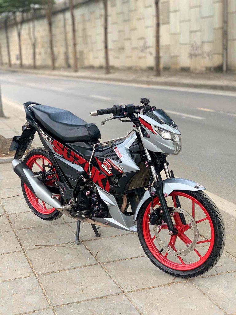 Suzuki RAIDER 2023 xe lướt mới chính chủ. Mua bán Xe máy tại Quận Cầu Giấy Hà Nội được đăng bởi Tong motor xe may hình 6