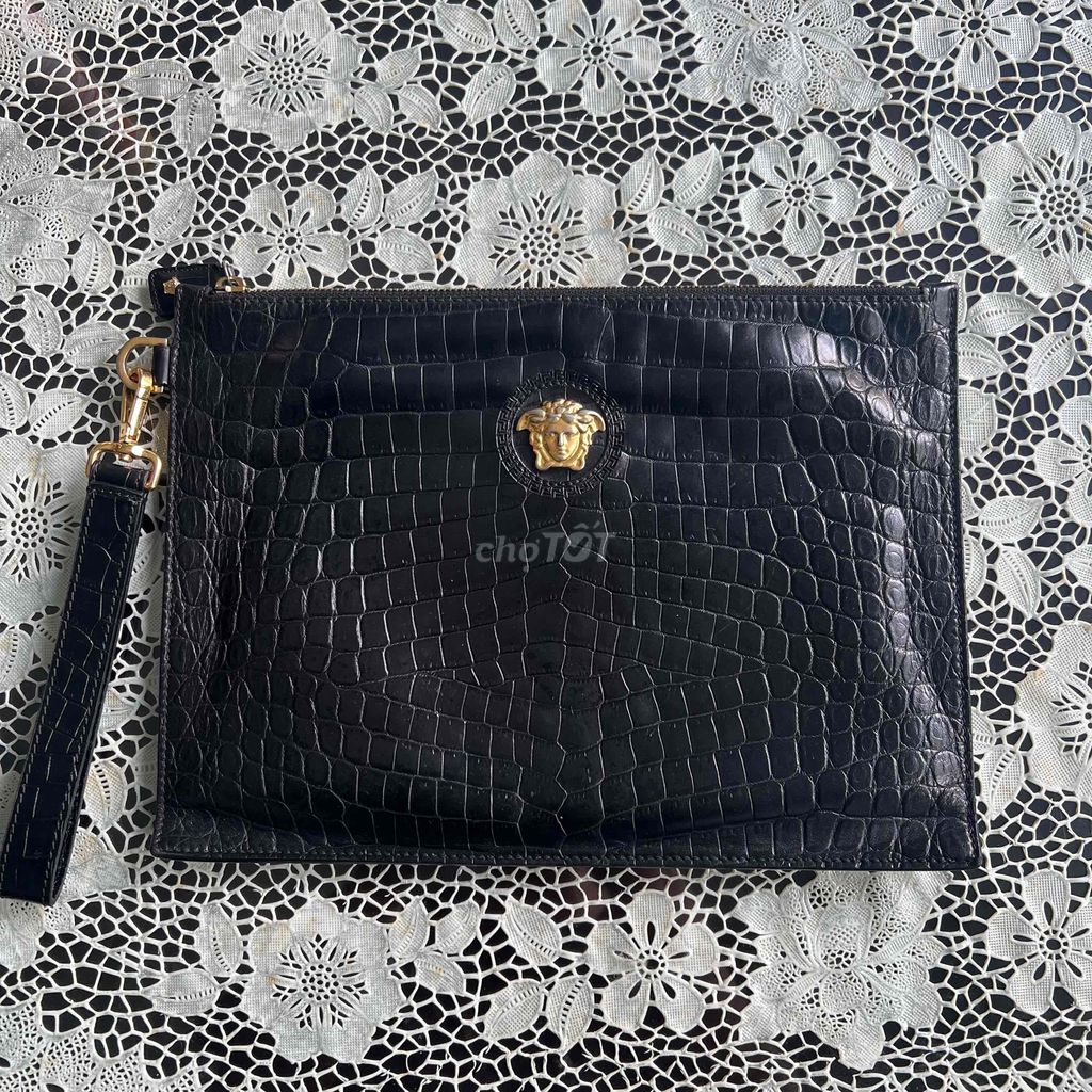 Pouch Versace like new Size : 21x31cm