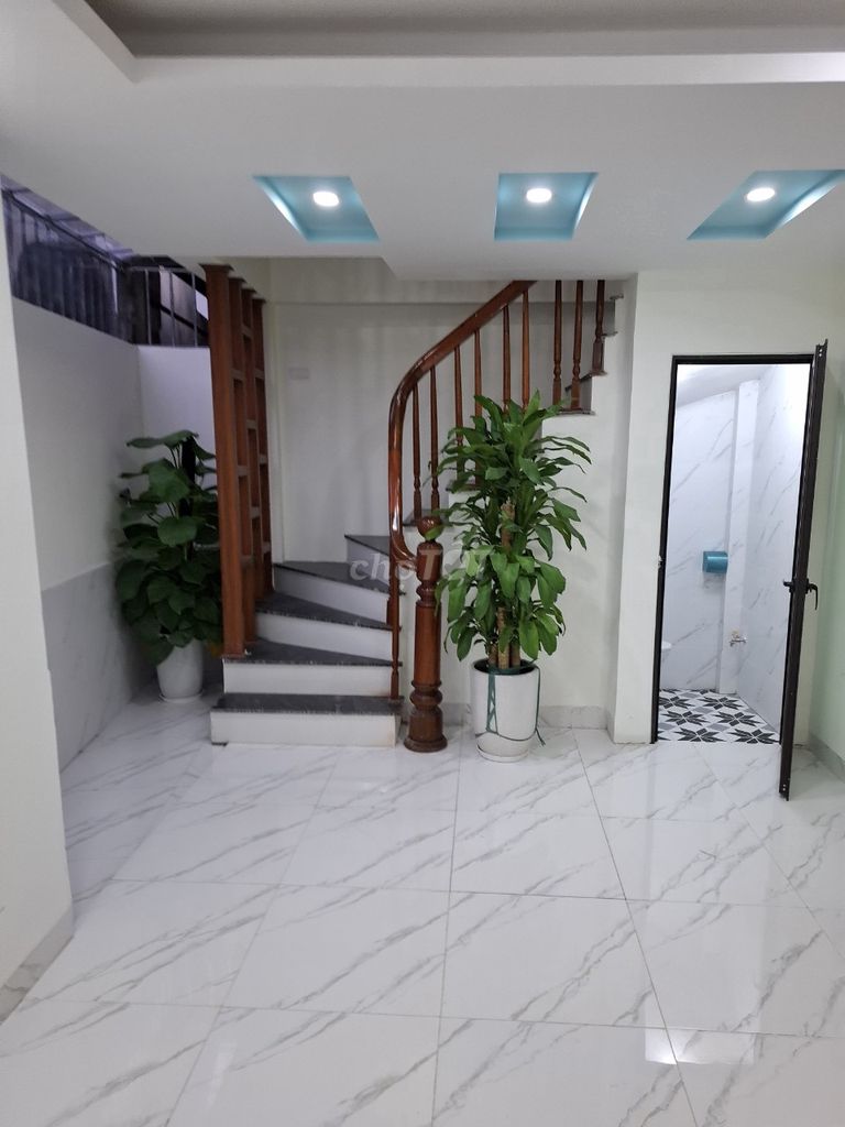 Đầu Lĩnh Nam, 48m2,5 tầng,20m ra Ôtô Tránh, Chỉ Nhỉnh 5 tỉ.