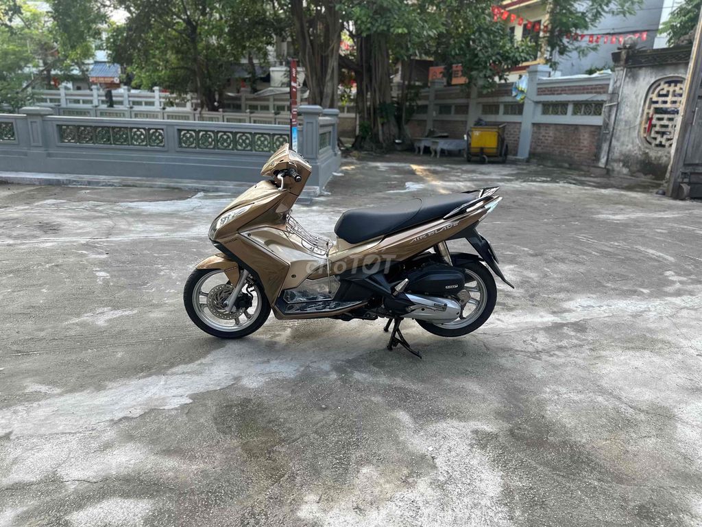 ab 2015 máy zin chính chủ. sơn nhựa mới keng. Mua bán Xe máy tại Quận Lê Chân Hải Phòng được đăng bởi Nguyễn Thế Hiếu hình 1