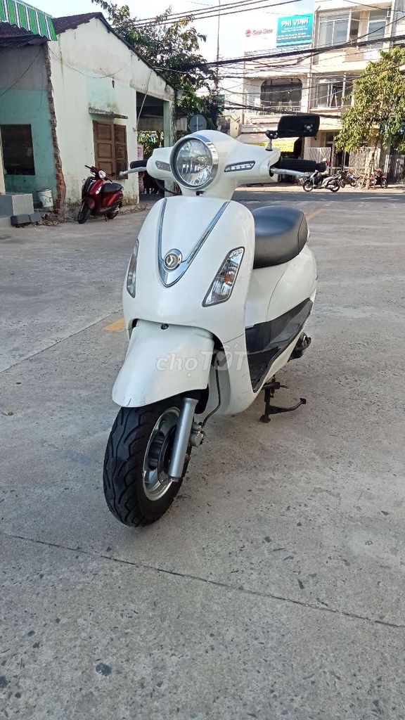 Xe Elizabeth trắng đẹp, máy cực kỳ êm ngon. Mua bán Xe máy tại Quận Thanh Khê Đà Nẵng được đăng bởi Trần Khải hình 2