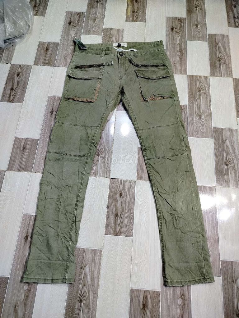 Eo 84
Korea cầu kỳ nắp nút bấm cotton co giãn tốt. Mua bán Quần áo tại Quận Thốt Nốt Cần Thơ được đăng bởi Lê Úy Tá hình 1
