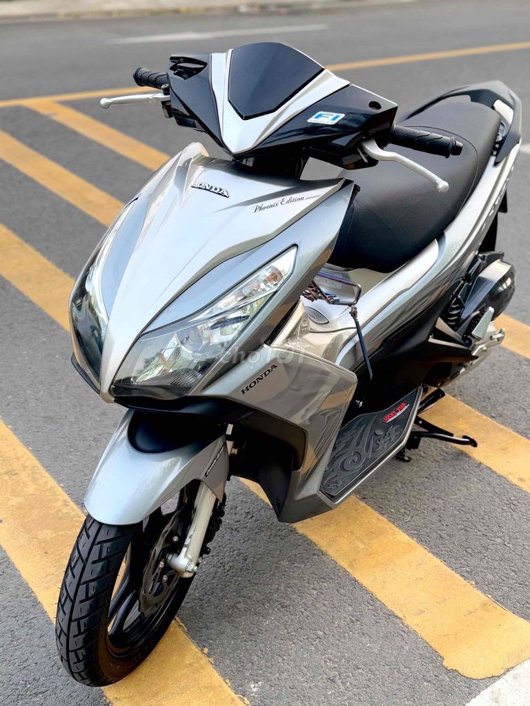 Airblade 125 mẫu 2015 9chủ ít đi máy zin100% mới99. Mua bán Xe máy tại Quận 11 Tp Hồ Chí Minh được đăng bởi CỬA HÀNG CHUYÊN GÓP NỢ XẤU hình 2