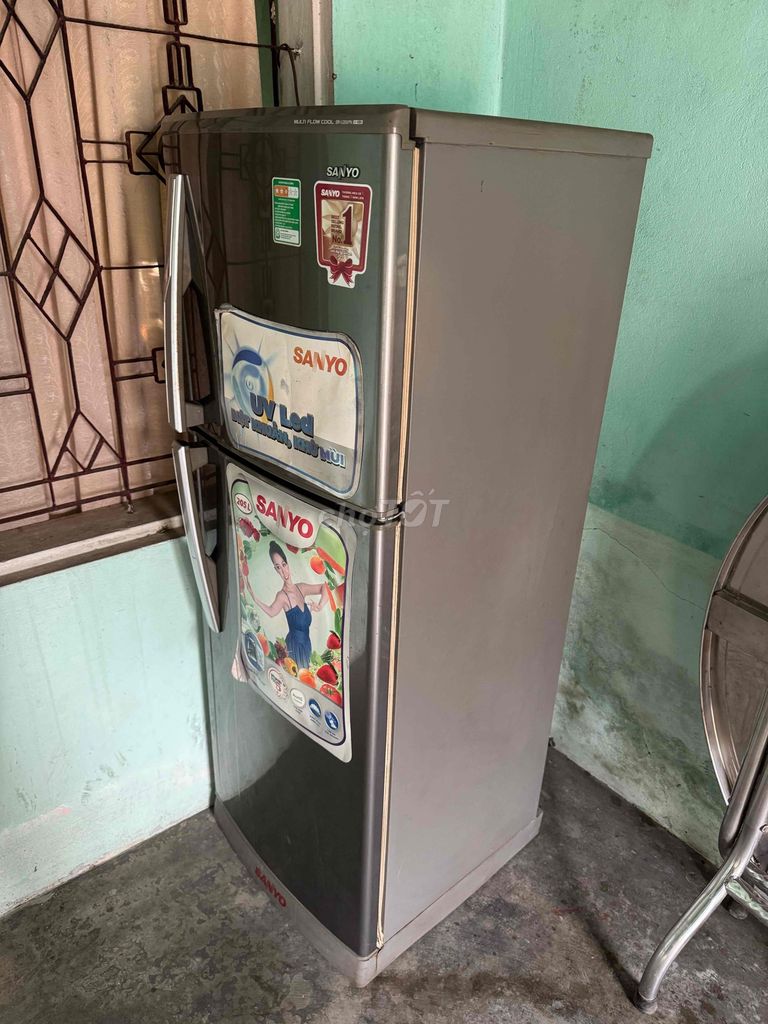 Tủ lạnh Sanyo SR-U205PN 186 lít. Mua bán Tủ lạnh tại Huyện Tuy Phước Bình Định được đăng bởi khoa hình 1