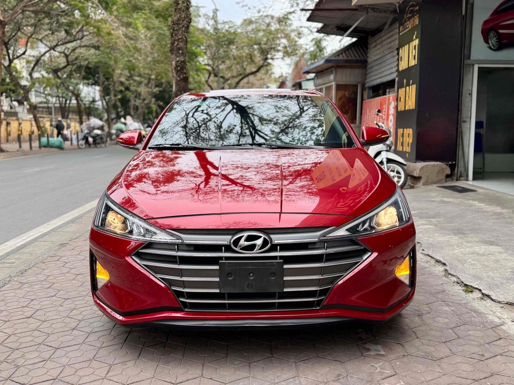 Hyundai Elantra 1.6 AT 2021 màu đỏ