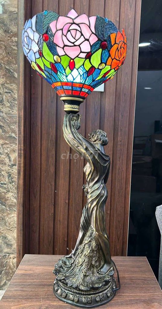 Đèn bàn Tiffany kính màu 78cm. Mua bán Đèn tại Quận Bắc Từ Liêm Hà Nội được đăng bởi Mr Gia Huy hình 1