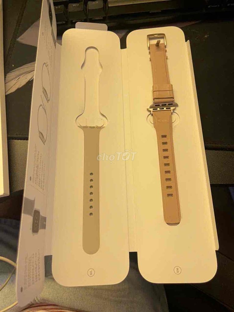 Apple nữ đeo còn mới pass lại cho bạn nào cần