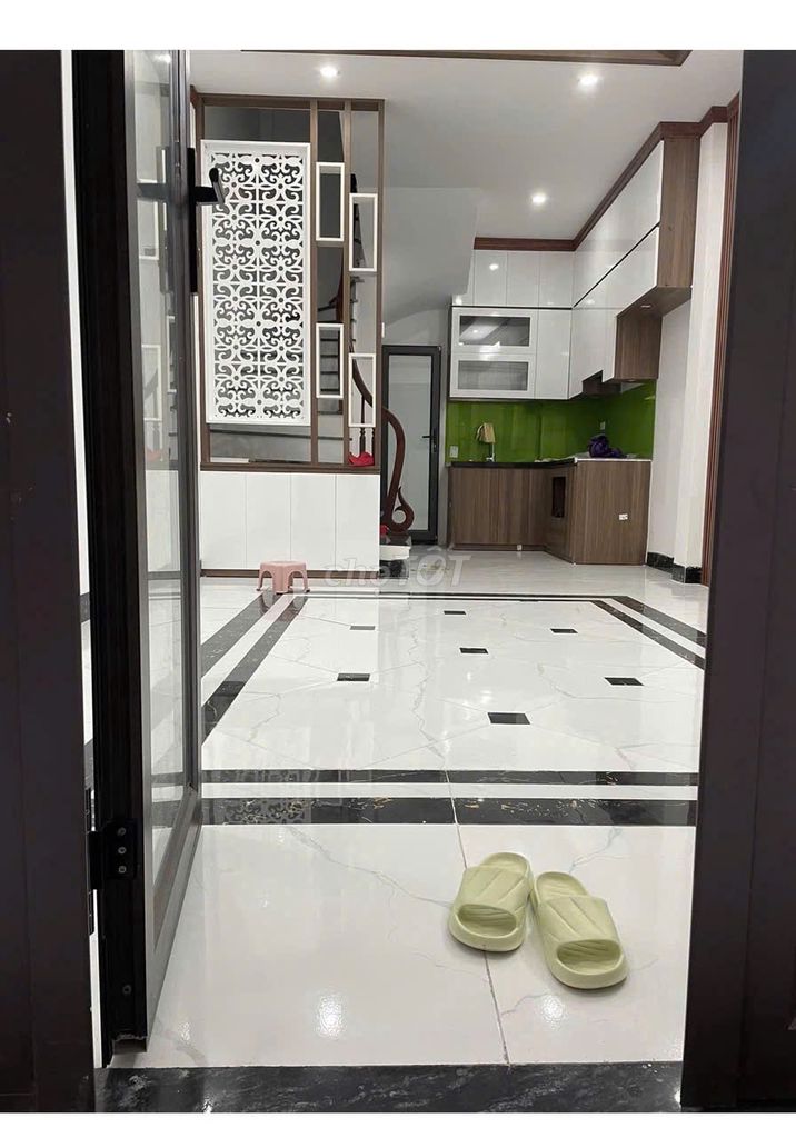 Дом в аренду 279 Doi Can 38 м², 3 спальни, 4 туалета, подходит для офиса, всего 15 кв.м